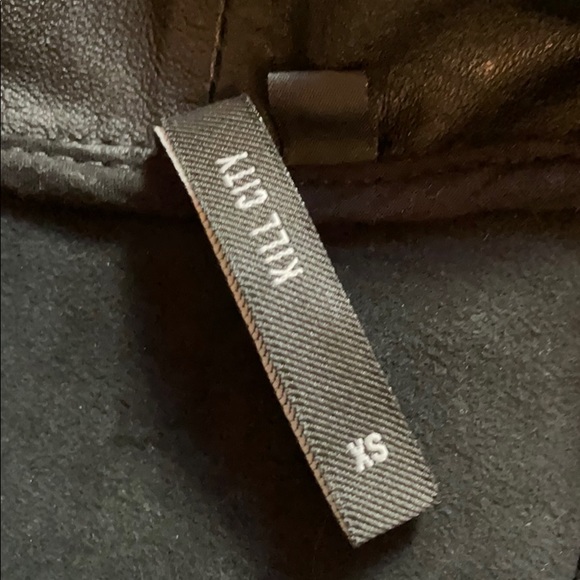 Ladies short leather jacket - Picture 4 of 5